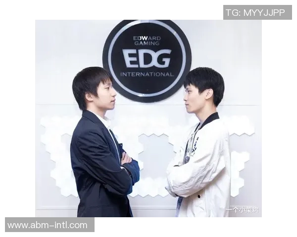 赛后复盘:LNG与FPX对决中的战术意识与团队配合分析